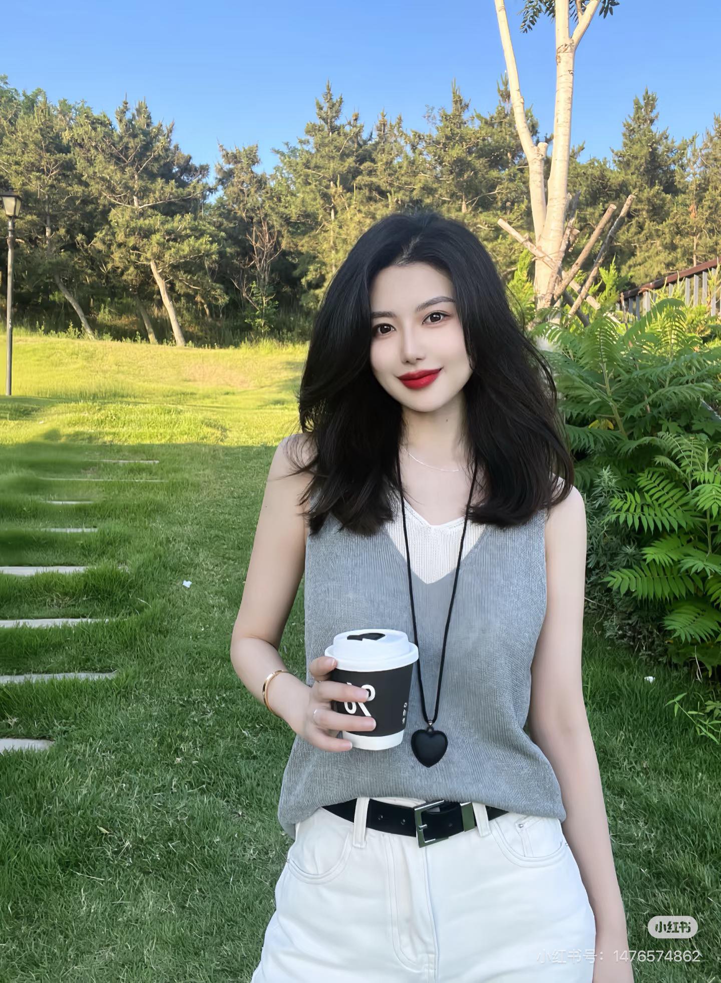 Chỉ Vì Một Căn Nhà, Cả Nhà Họ Lộ Mặt